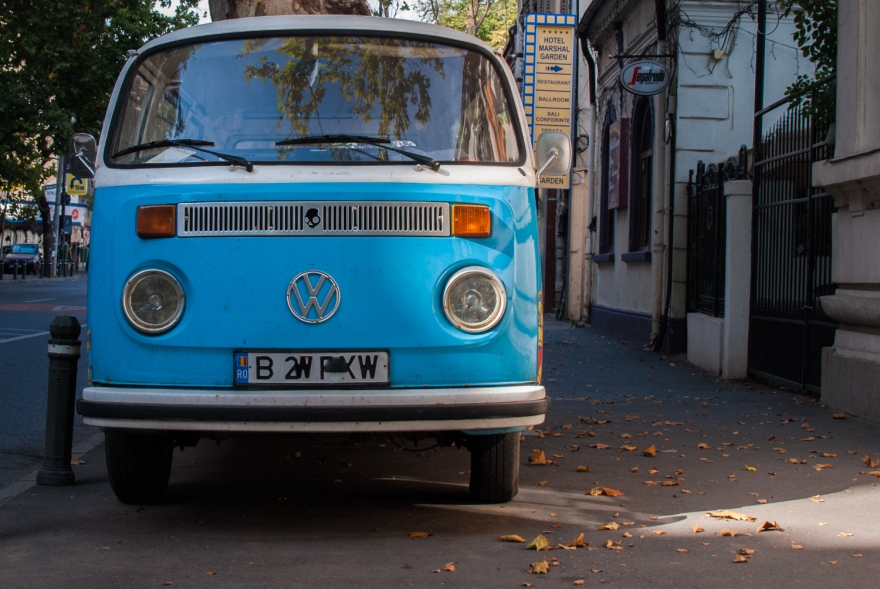 blue Volkswagen van